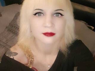 Erotic video chat HotyEmily