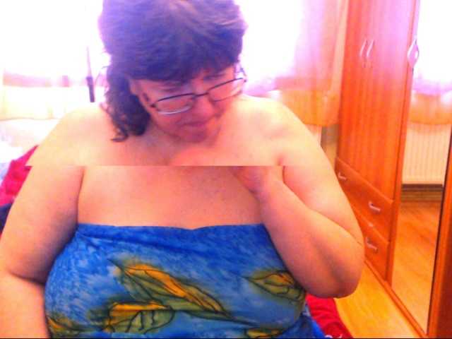 Broadcast screenshots HugeTitsXXX