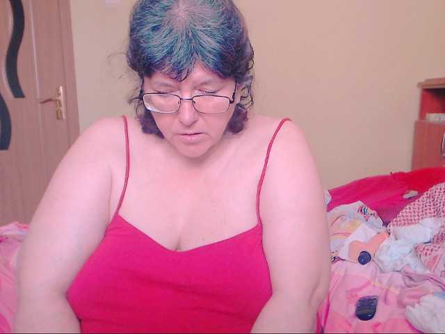 Broadcast screenshots HugeTitsXXX