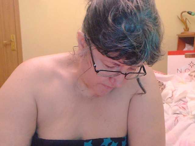 Broadcast screenshots HugeTitsXXX