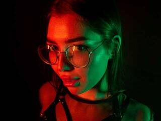 Erotic video chat iampiggygirl