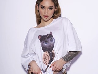 Erotic video chat IamToxicRoxy