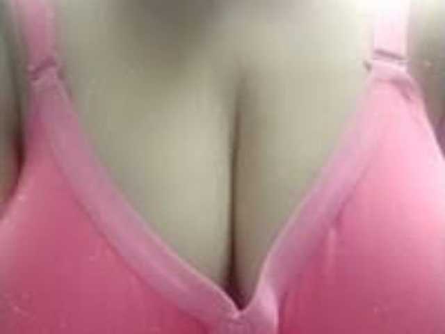 Photo of the profile IndianEsha