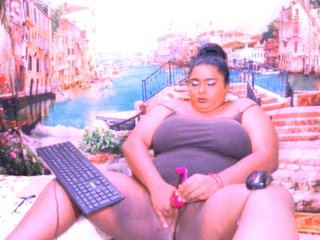 Erotic video chat IndianFairy
