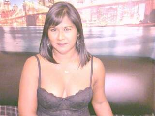 Erotic video chat Indiankiara2