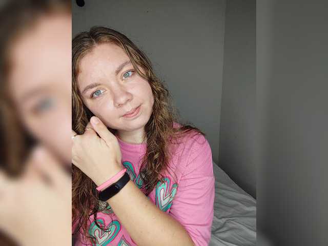 Broadcast screenshots Inspiration