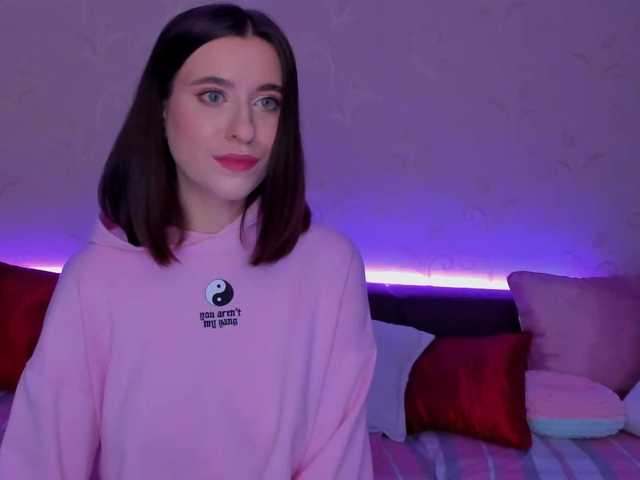 Broadcast screenshots baby1moretime