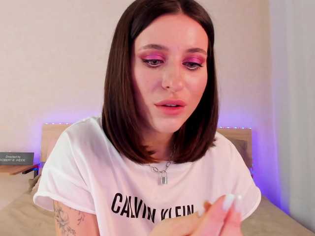 Broadcast screenshots baby1moretime