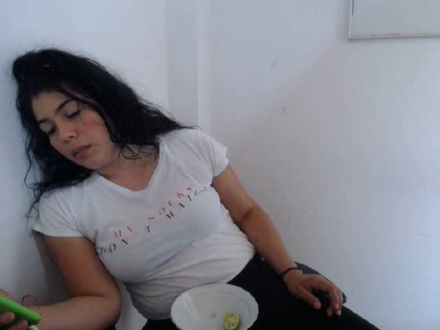 Broadcast screenshots isabalvuena