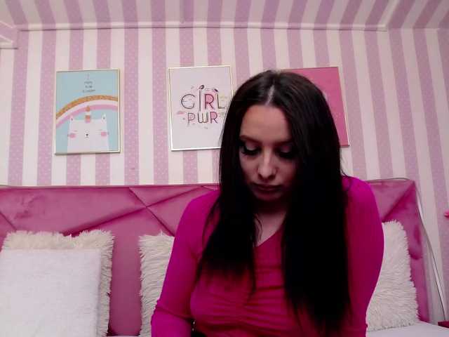 Broadcast screenshots IsabelKali