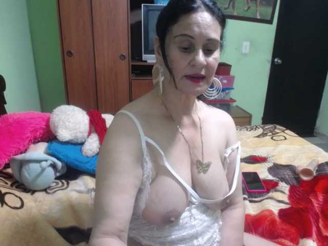 Broadcast screenshots isabella-ruiz