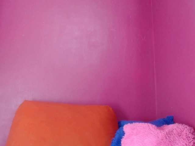 Broadcast screenshots ISABELLAA1