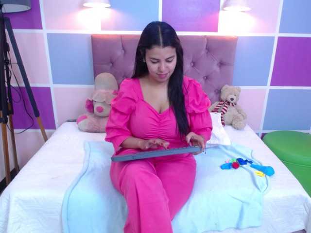 Broadcast screenshots IsabellaLuxe
