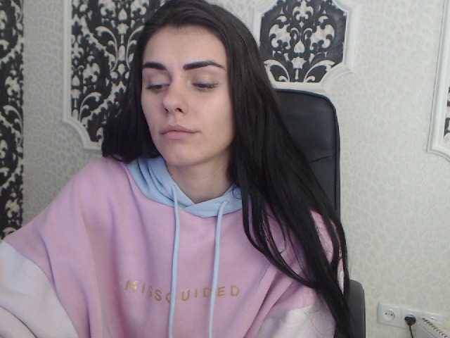 Broadcast screenshots IsabelStars