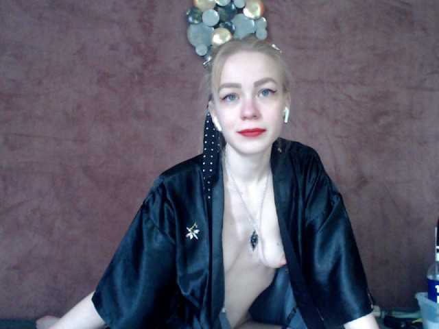 Broadcast screenshots JanaBella