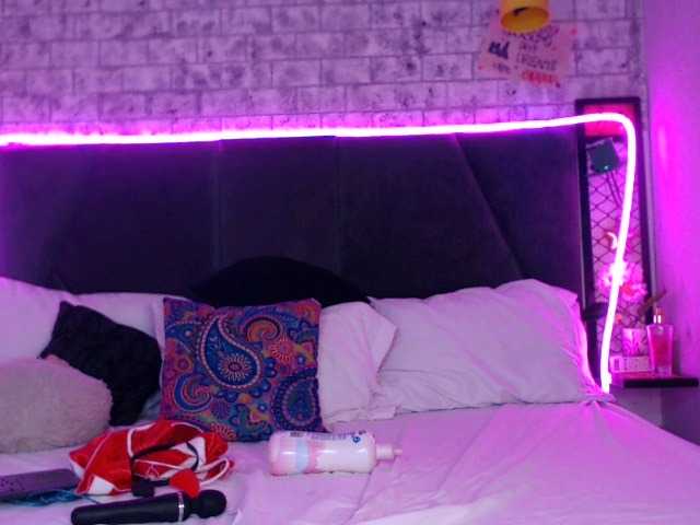 Broadcast screenshots JanaMeyer