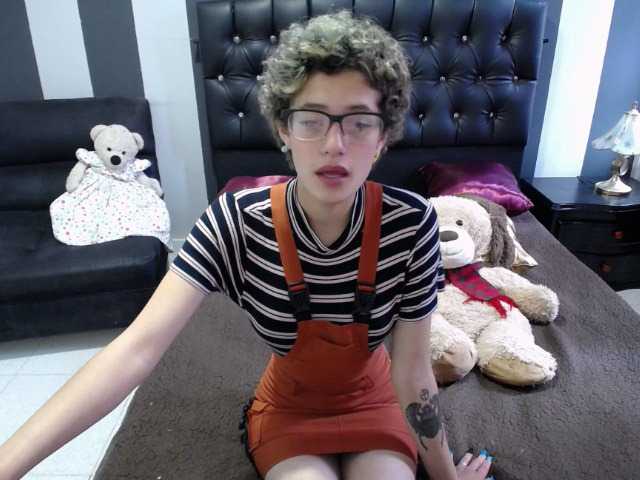 Broadcast screenshots janis-rose1