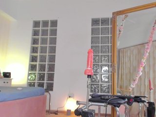 Erotic video chat JassyeJoy