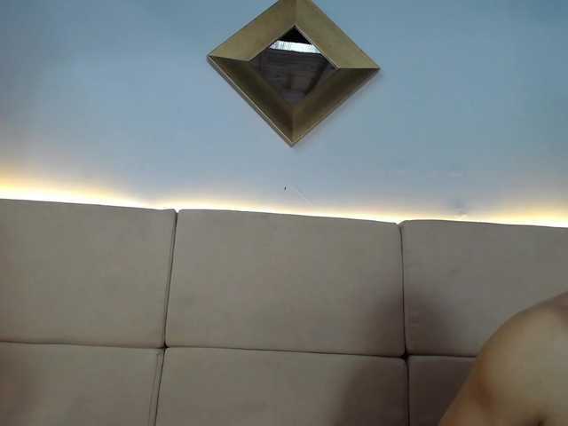 Broadcast screenshots Jazmin-and-Leon-