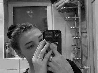 Erotic video chat jeansharp