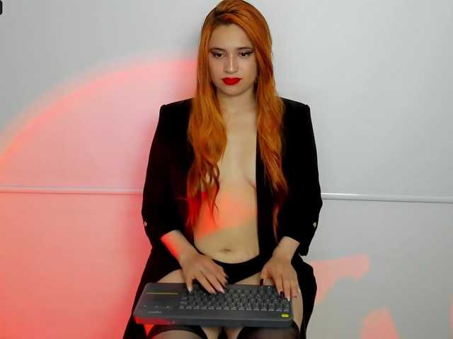 Broadcast screenshots Jennifer-amster
