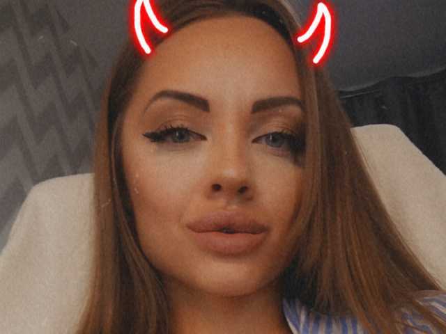 Photo of the profile _JenniferBomb