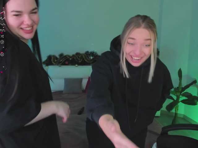 Broadcast screenshots jennis-charmi