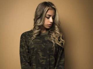 Erotic video chat Jennyliciousx