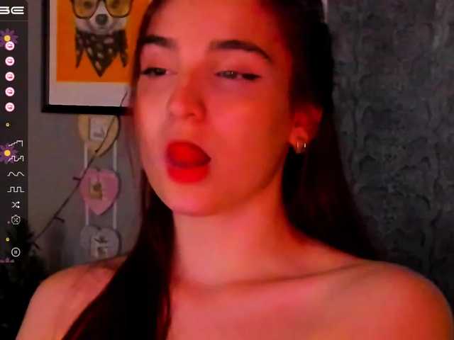 Broadcast screenshots JessicaMiles