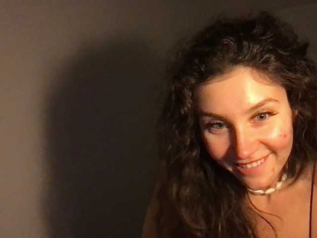 Broadcast screenshots JolieKiss