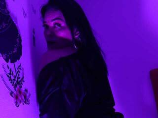 Erotic video chat josephine6969