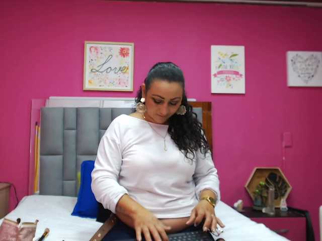 Broadcast screenshots joycemature