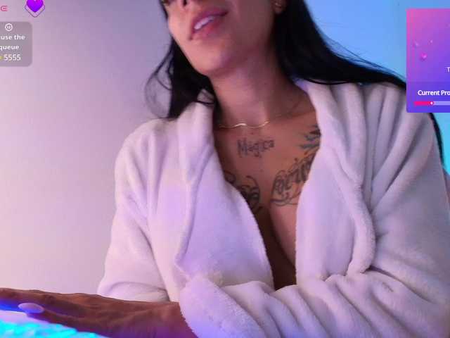 Broadcast screenshots Juanita_Fox