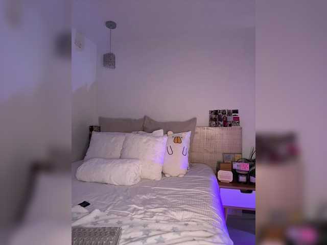 Broadcast screenshots Juanita_Fox