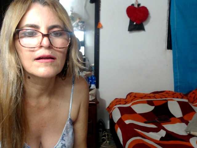 Photos JuanitaWouti Hello, how are you today, I'm very hot and I want to please you if you want to see me naked 40 tokes my tits 25 tokes my open pussy 50 tokes and finger masturbation or toy 70 tokes you want to see my ass and fuck it 70 tokes see camera 10 tokes show