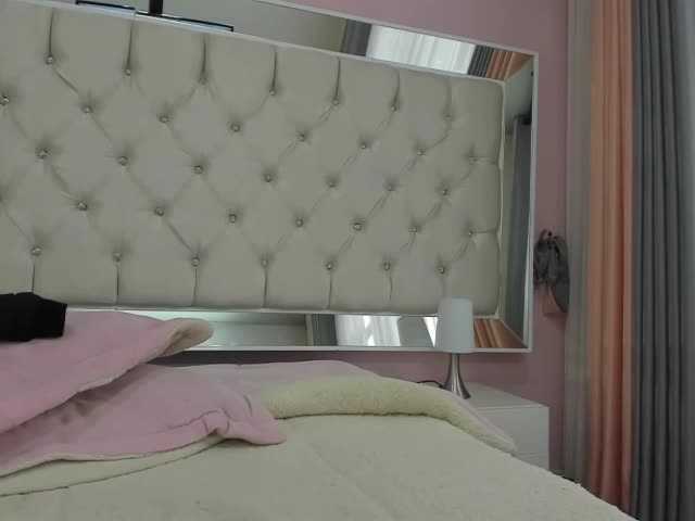 Broadcast screenshots julia-rose