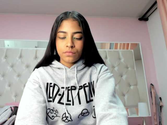 Broadcast screenshots julia-rose