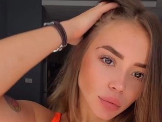 Erotic video chat JuliaMiracle