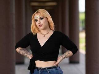 Erotic video chat JulianeMiller