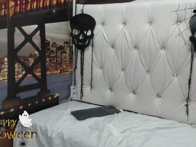 Broadcast screenshots JuliaReeves