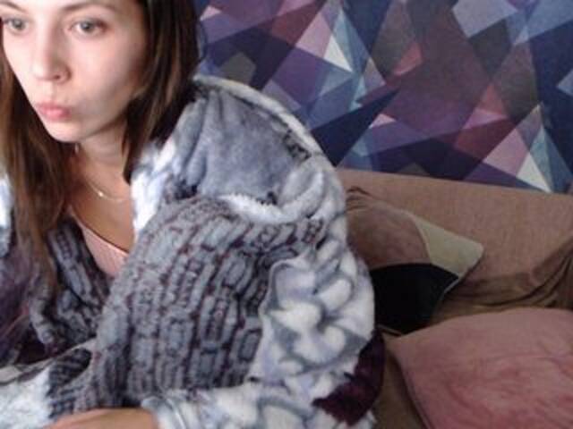 Broadcast screenshots JulieRios