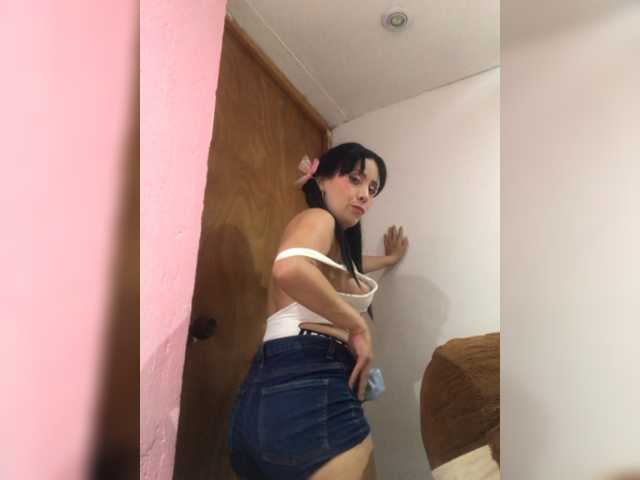 Broadcast screenshots julietha69