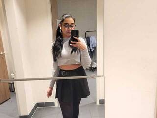 Erotic video chat JulietShy