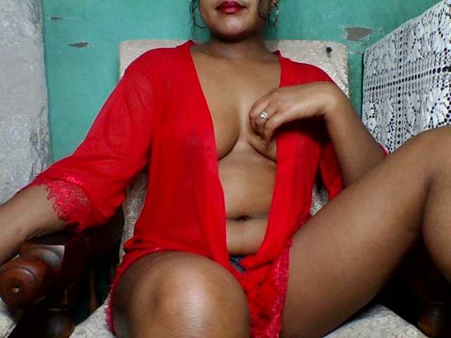 Welcome to my chat room! Feel free to say hi 😊