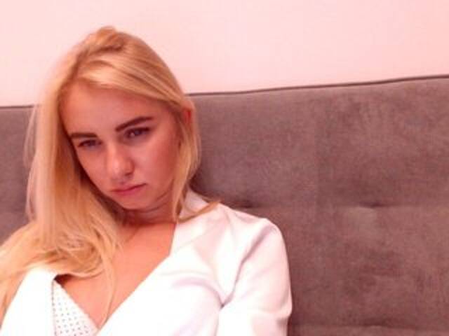 Broadcast screenshots justvanessa