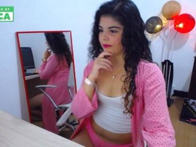 Broadcast screenshots KamilaCurly