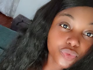 Erotic video chat Karinla