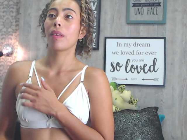 Photos karla-morelli Lovense: Interactive Toy that vibrates with your Tips #Lovense #Ohmibod #interactivetoy a little fun doesn't hurt you and it makes me very happy !!!!