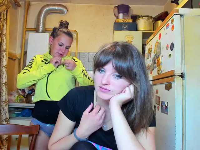 Broadcast screenshots SEX-THREESOME