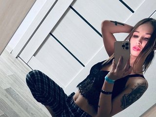 Erotic video chat karolinaaA